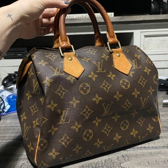 Louis Vuitton Handbags - Louis Vuitton Speedy 25